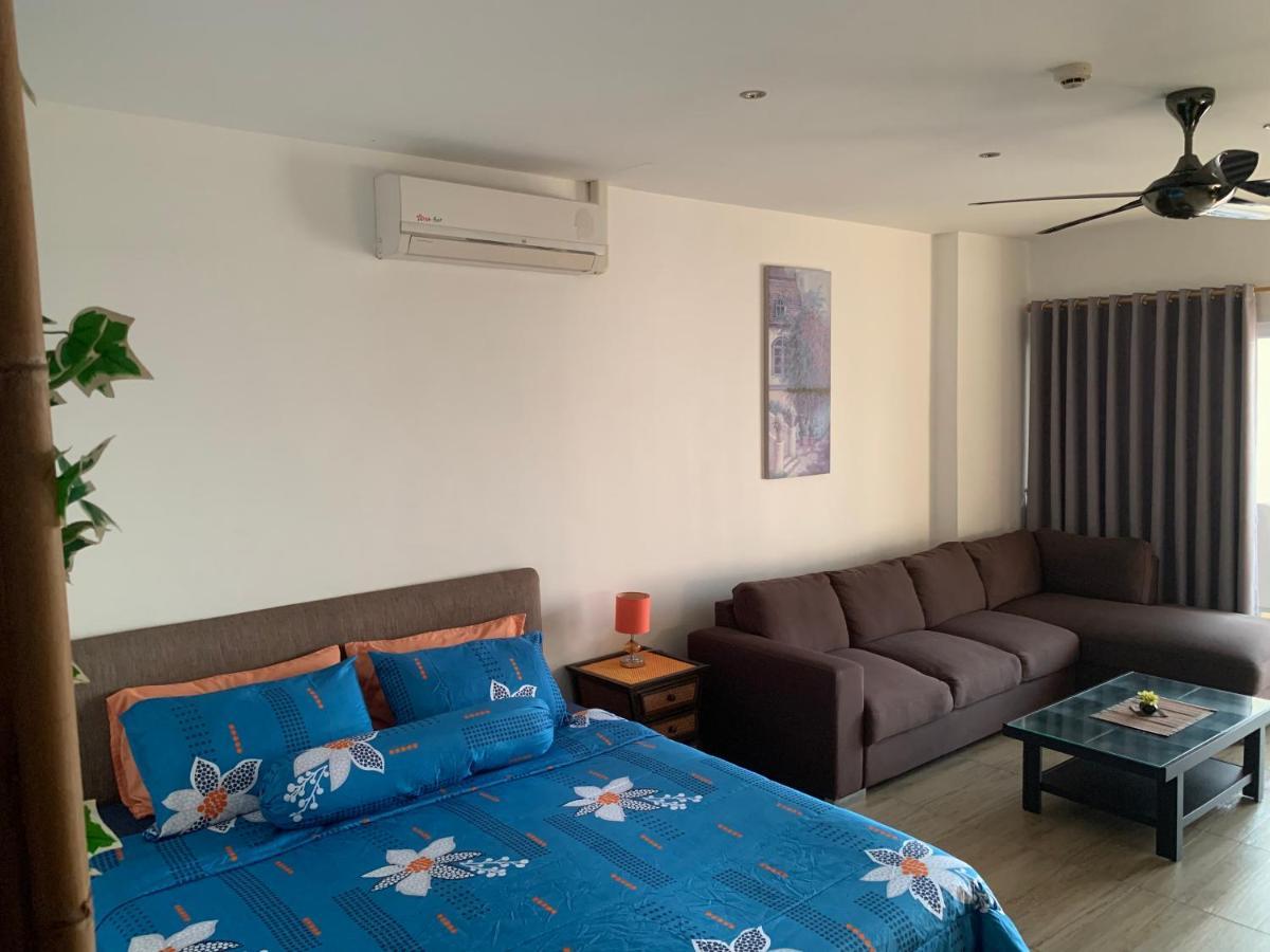 View Talay 5D Golf Apartment Pattaya Exterior foto
